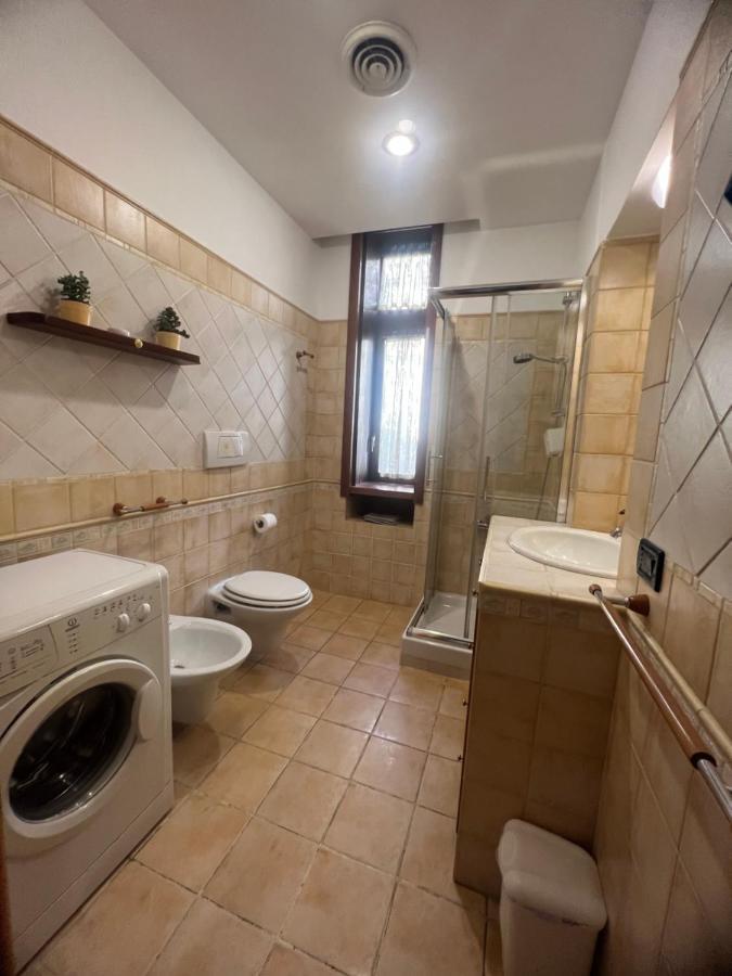 Your Friend In Apartamento